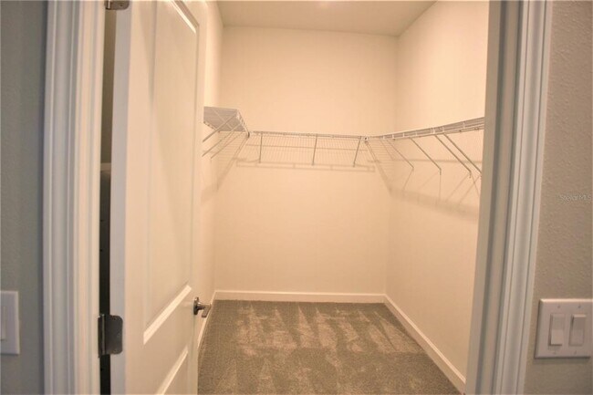 Building Photo - 9077 Shadyside Ln