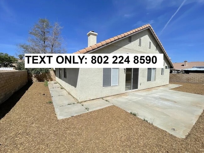 Building Photo - 39934 Milan Dr