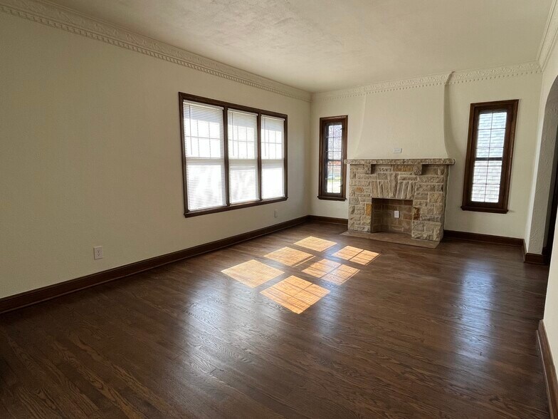 Building Photo - 3367 N 53rd St
