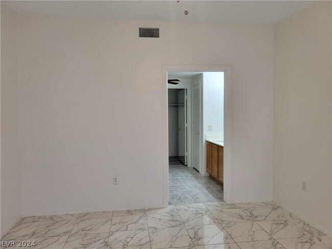 Building Photo - 2053 Jade Creek St