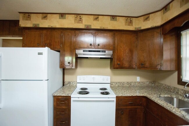 Building Photo - 512 Braden St