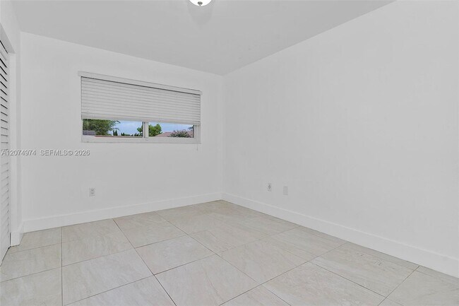 Building Photo - 6304 SW 93rd Pl