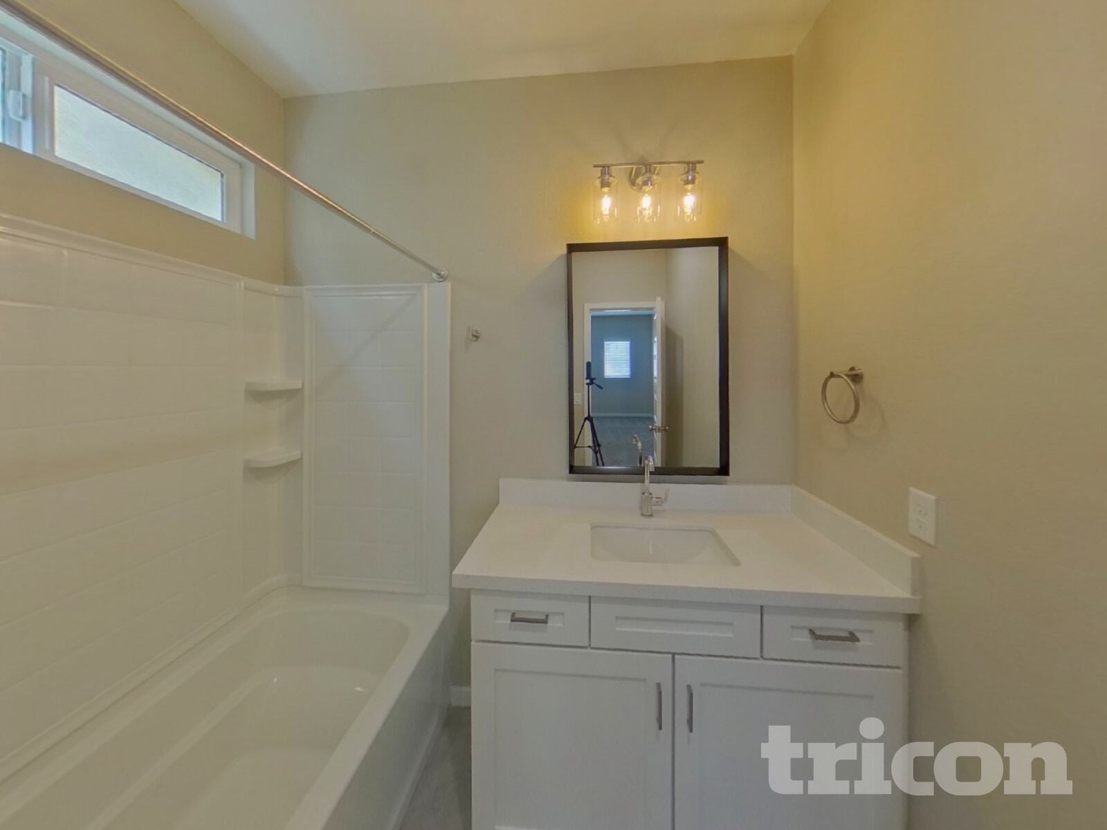 Building Photo - 1318 N Parkcrest