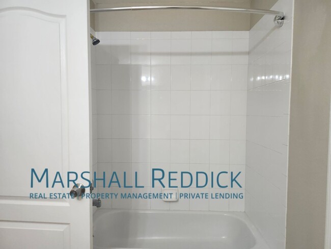 Building Photo - Single Family Home in Cape Coral - 4 Bedro...