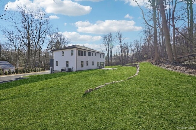 Building Photo - 400 Phillips Hill Rd