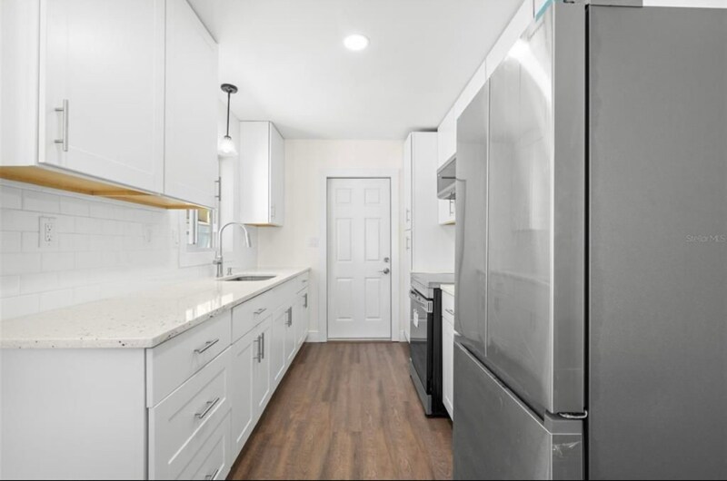 Building Photo - 185-187 38th Ave SE