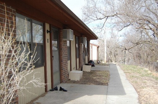 Building Photo - 700 Cedar St