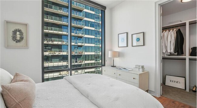 Building Photo - 3410 Yoakum Blvd