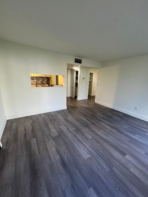 Building Photo - 7290 W Dean Rd