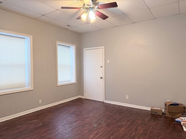 Building Photo - 3300 S Ashland Ave