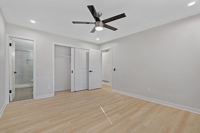 Building Photo - 4558 S Laredo St