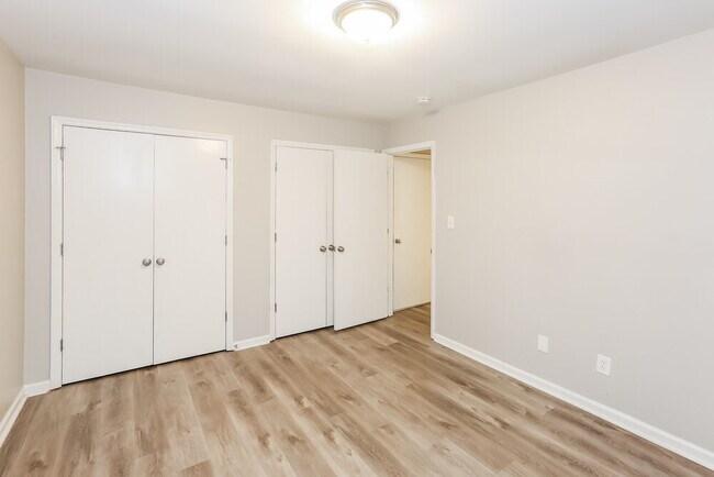 Building Photo - 7115 Casual Corner Ln