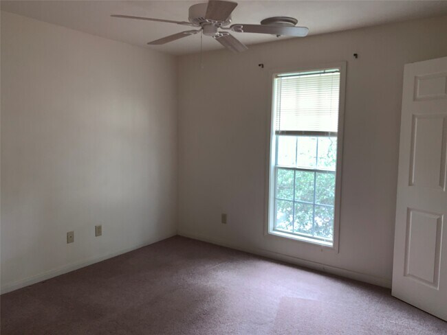 Building Photo - 4504 College Main St