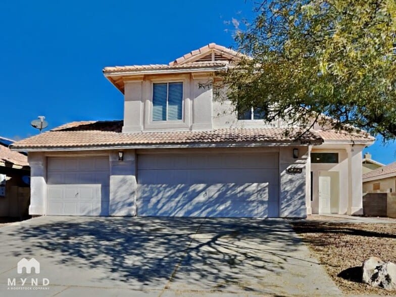 Primary Photo - 9056 N Wild Eagle Ave