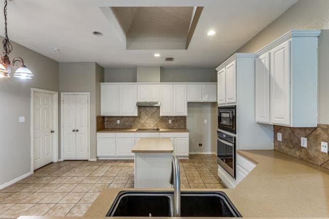 Building Photo - 15858 Durango Dr