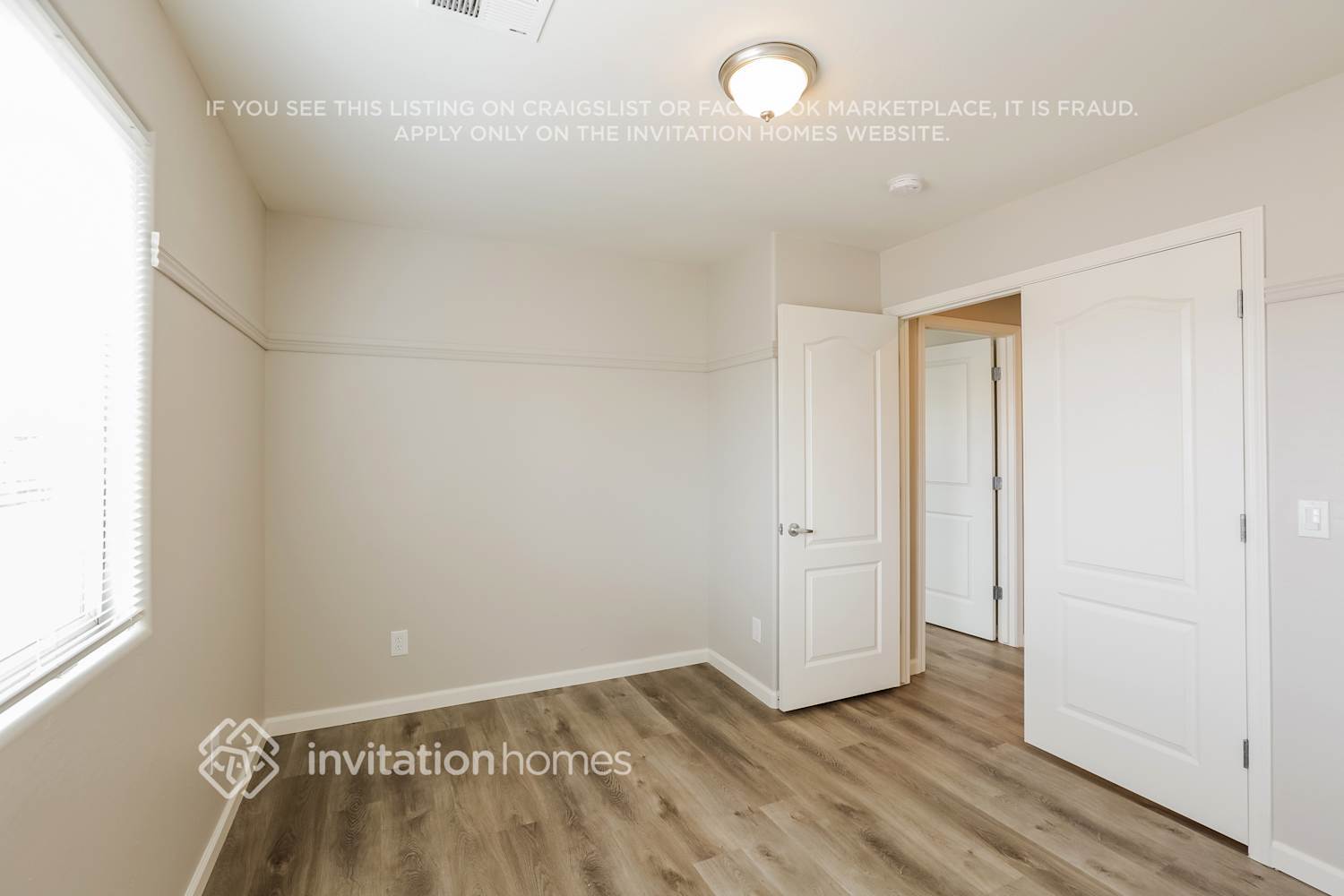 Building Photo - 7233 S 39th Way