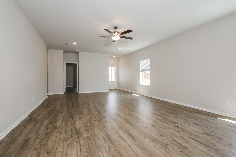 Building Photo - 16430 Honeysuckle Hl Dr