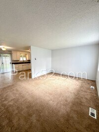 Building Photo - $100 OFF 1st Month's Rent!  Spanaway Area 3 Bedroom Rambler