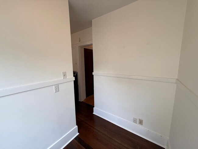 Building Photo - 1702-1710 N 44th St & 4402-4404 Densmore Ave N
