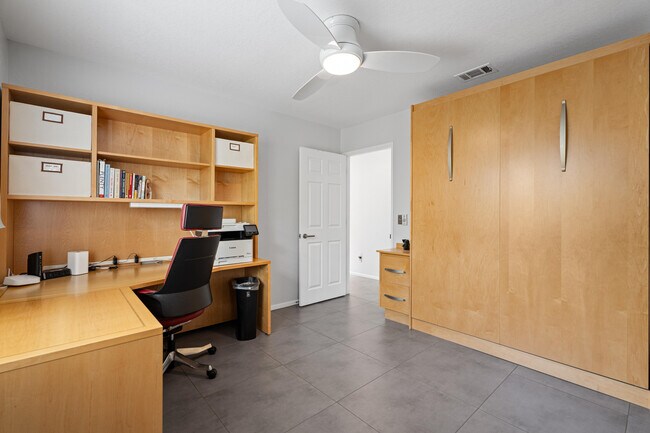 Building Photo - 72596 Beavertail St