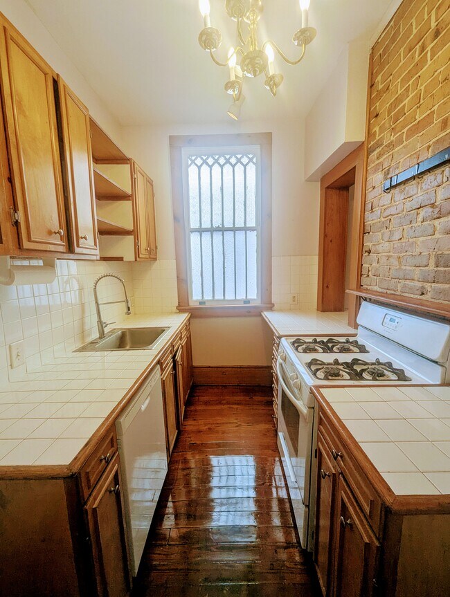 Building Photo - 4307 S Carrollton Ave