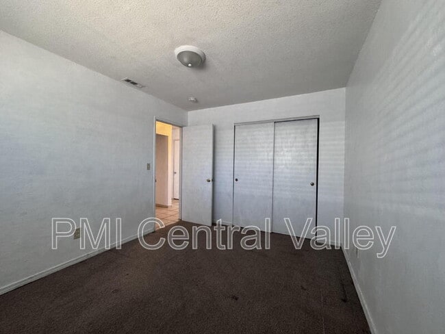 Building Photo - 8920 N El Dorado St