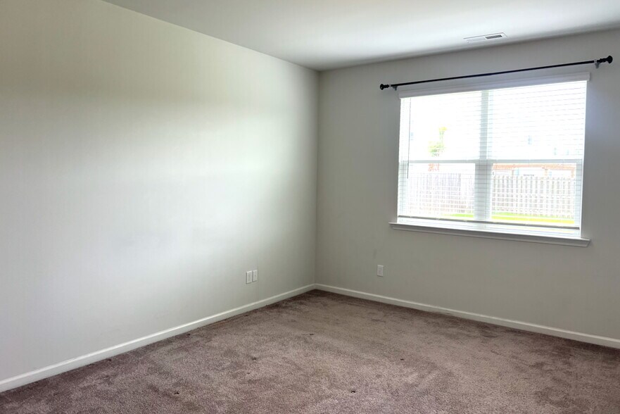Building Photo - 7172 Oxbow Loop