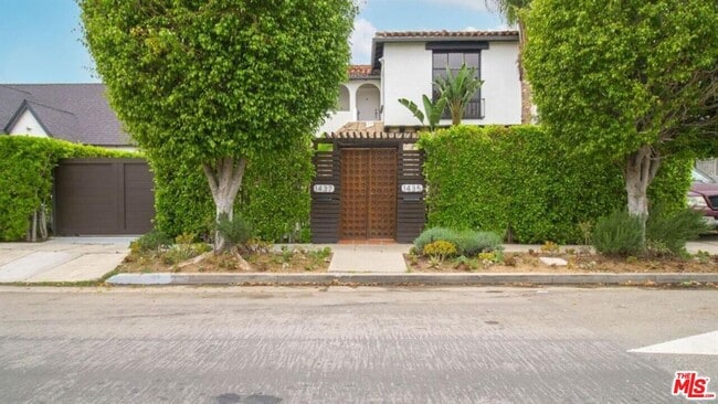 Primary Photo - 1437 Ridgeley Dr