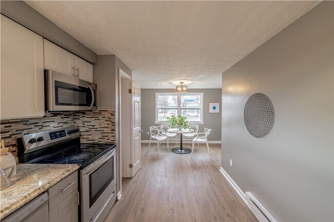 Building Photo - Single Family Ranch close to UofR & Strong Hospital