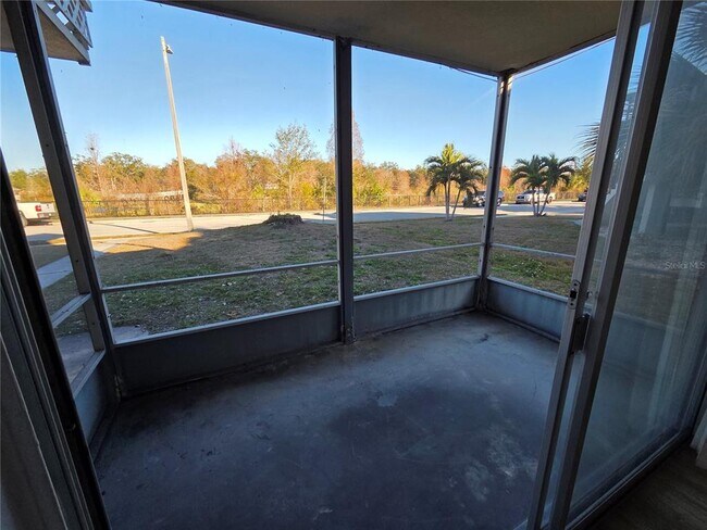 Building Photo - 606 S Betty Ln