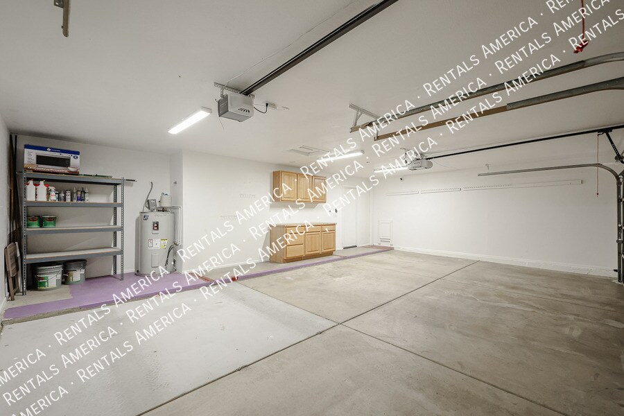 Building Photo - 4812 E Aire Libre Ave
