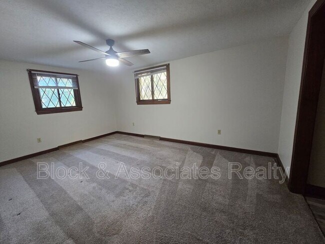 Building Photo - 1194 Ingram Dr