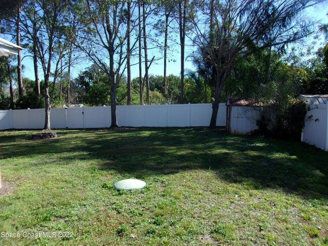 Building Photo - Single Family Home