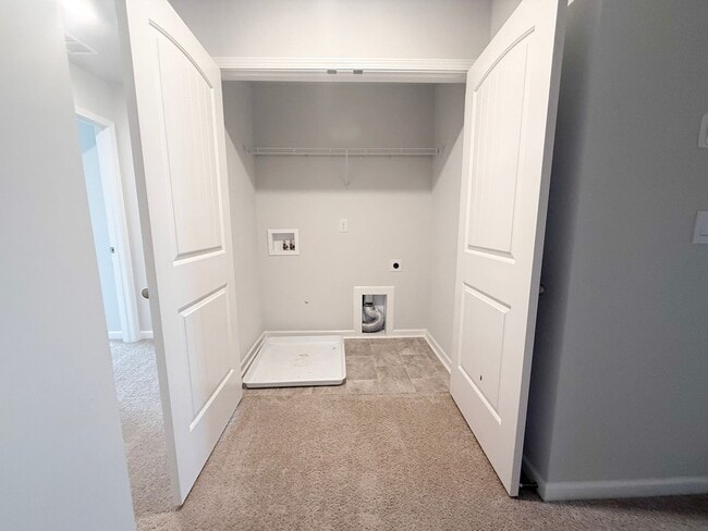 Building Photo - Newly Built 3 Bedroom Home - Baxter