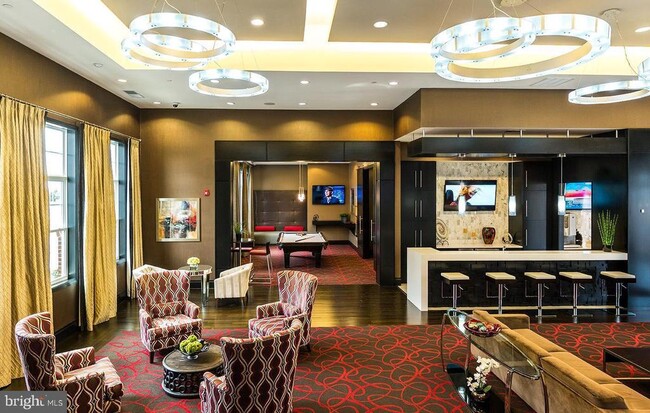 Building Photo - 244 Breeders Cup Dr