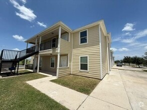 Building Photo - 303 E Eisenhower Ave