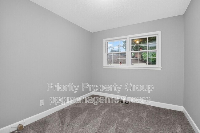 Building Photo - 3916 Piney Grove Rd