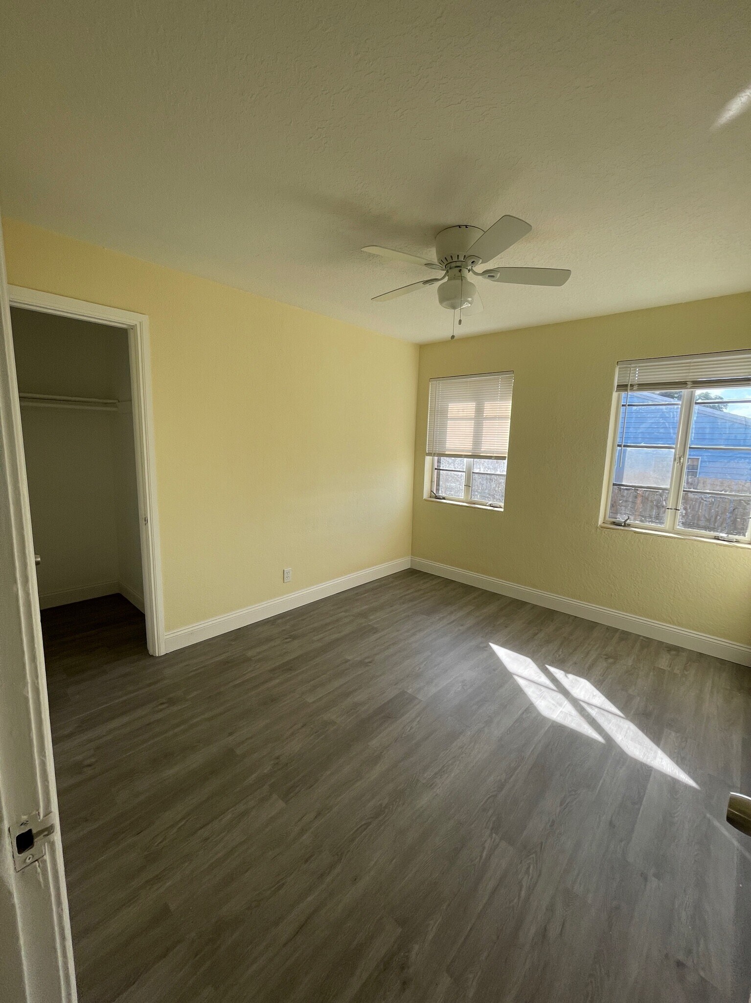 Building Photo - 3902 Westview Ave