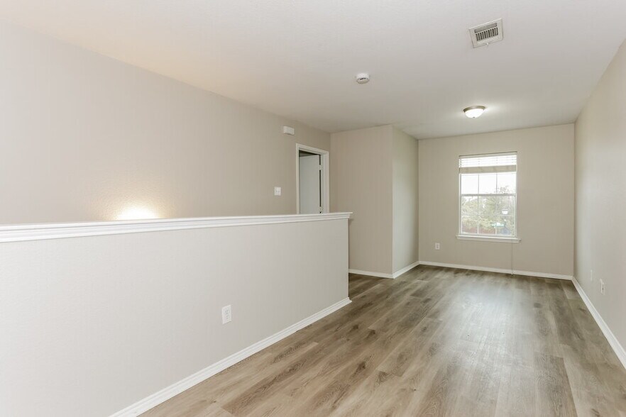 Building Photo - 2026 Times Rd