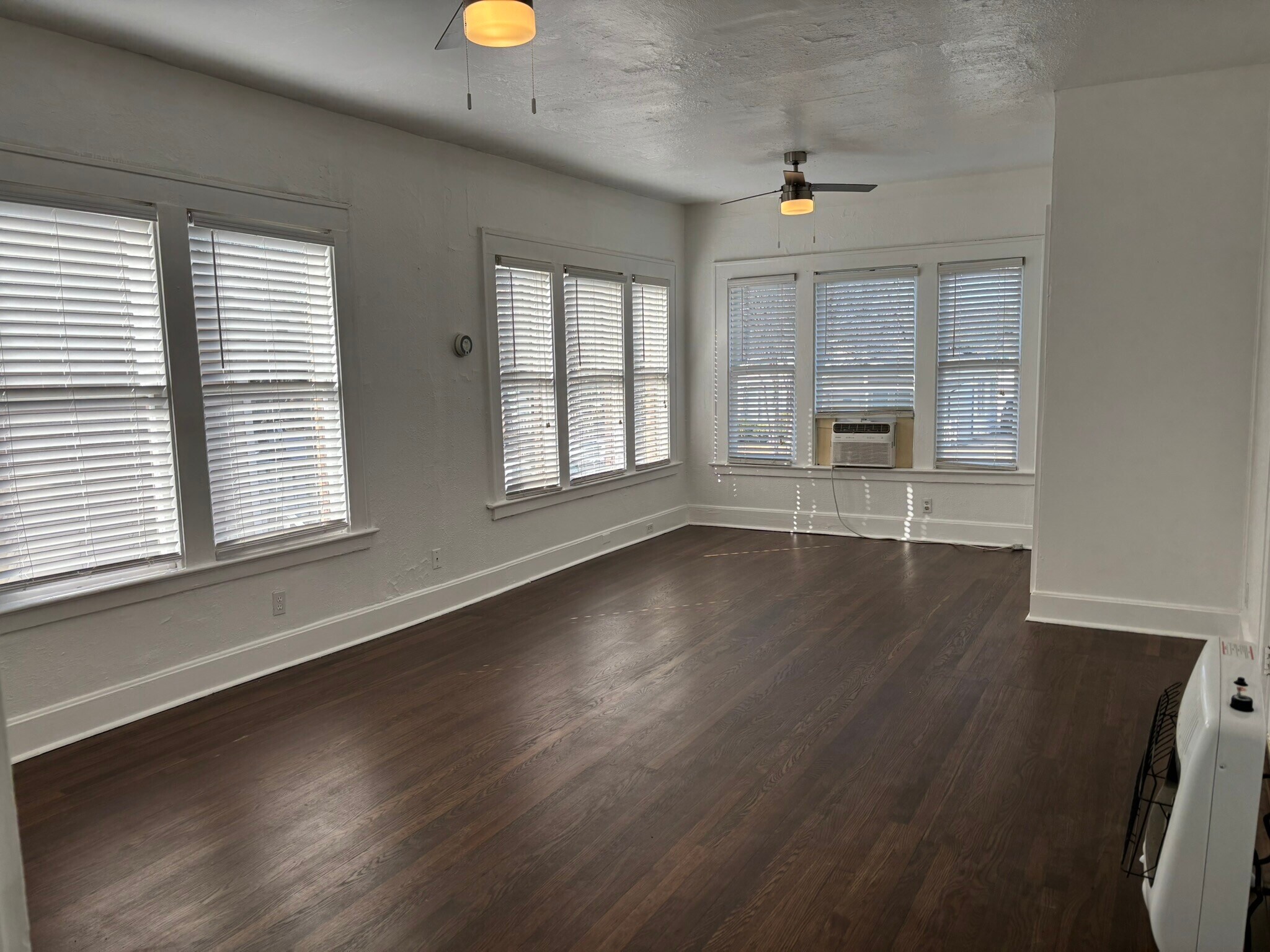 Building Photo - 5638 Richard Ave