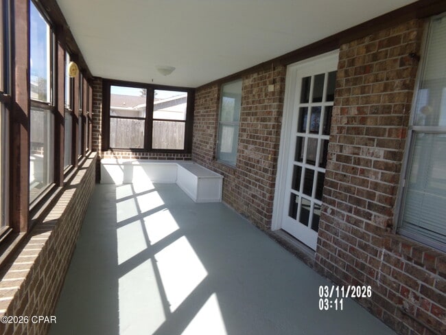 Building Photo - 6909 Winona St