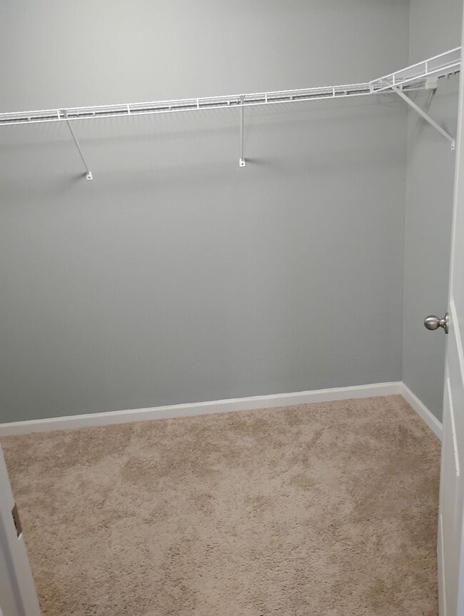 Building Photo - Luxury Feel. Modern Design. 4BR/2.5BA Home