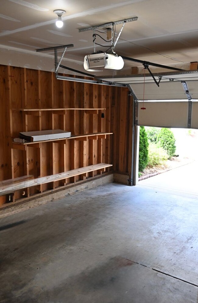 Building Photo - Beautiful townhome in Ballantyne!!!