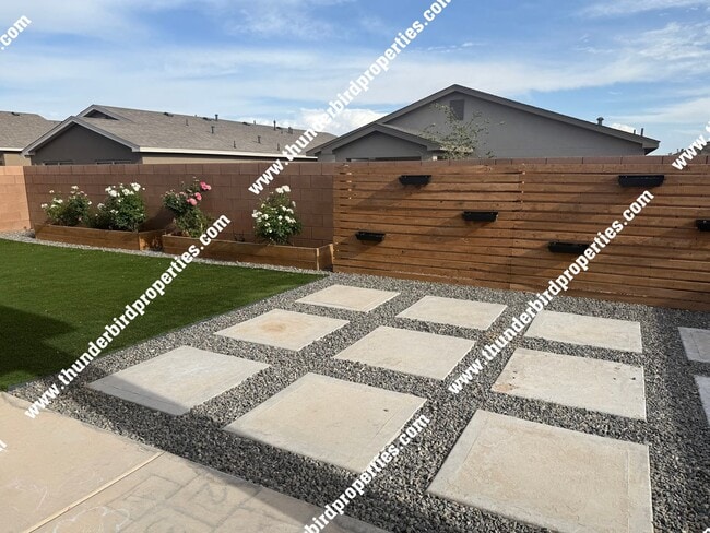 Building Photo - Great 4 bedroom home - Rio Rancho