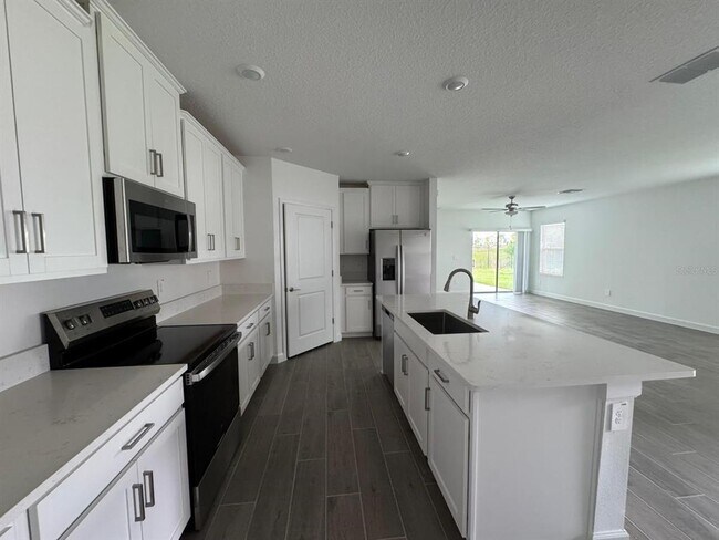 Building Photo - 32040 Griffin Sands Ln