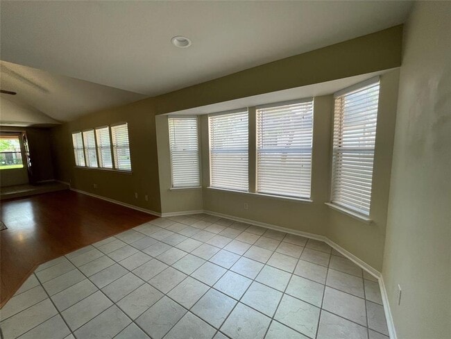 Building Photo - 16917 Ardisia Dr