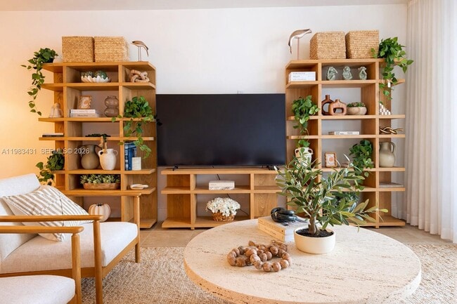 Building Photo - 2301 Collins Ave