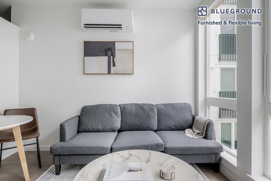 Building Photo - 17305 NE 67th Ct