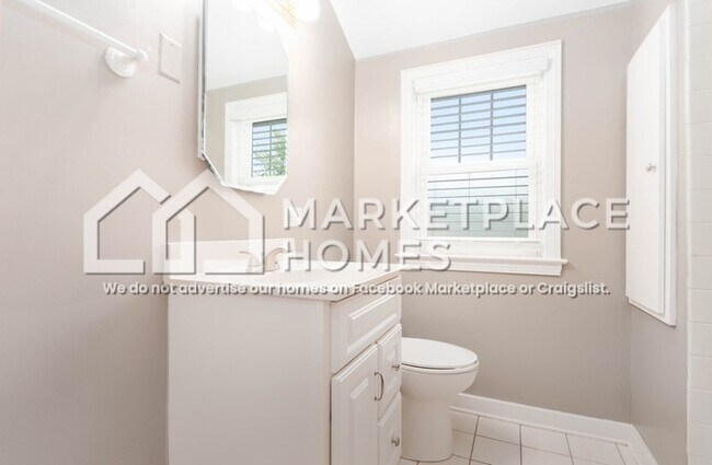 Building Photo - 2604 Elm St