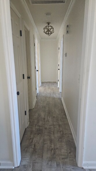 Building Photo - 152 Cooper Dr